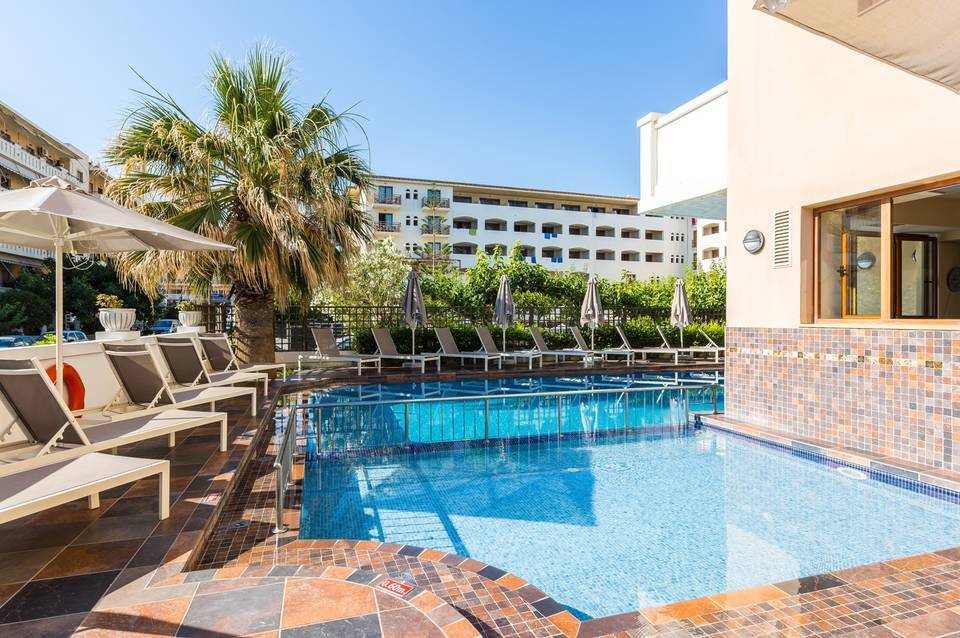 Theartemis Palace 1