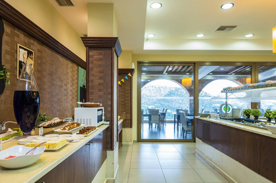 Filion Suites Resort & Spa 5