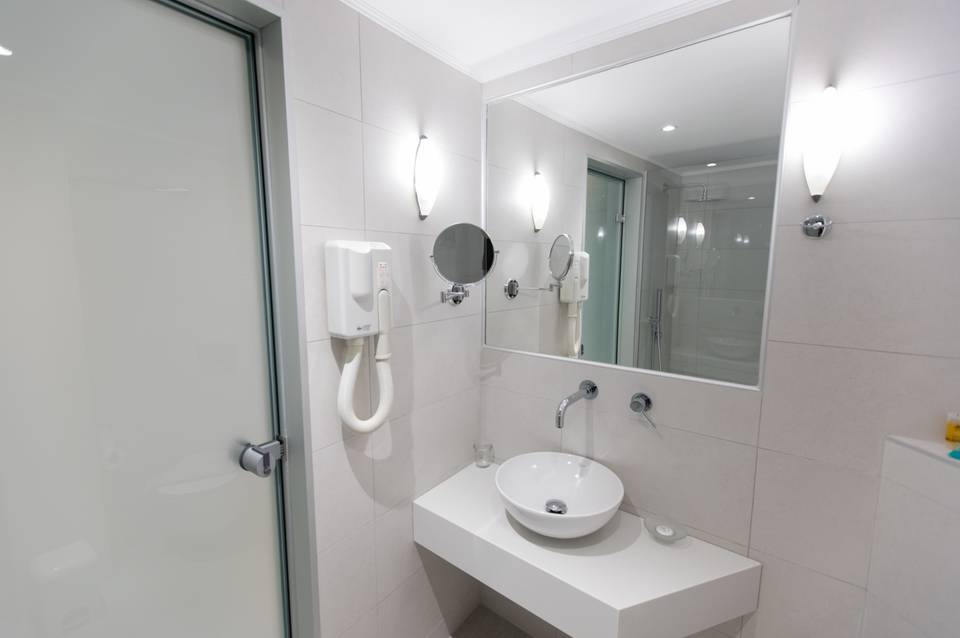 Anita Beach Hotel 4