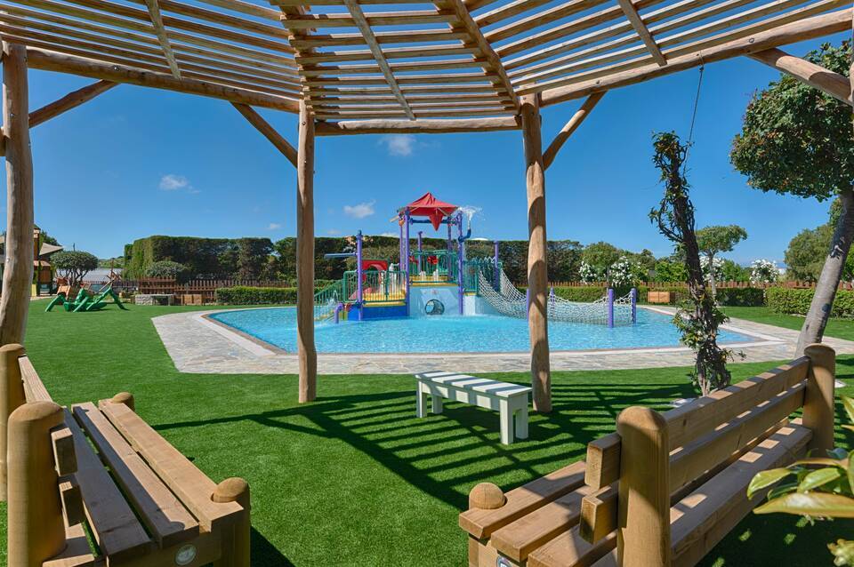 Neptune Luxury Resort 2