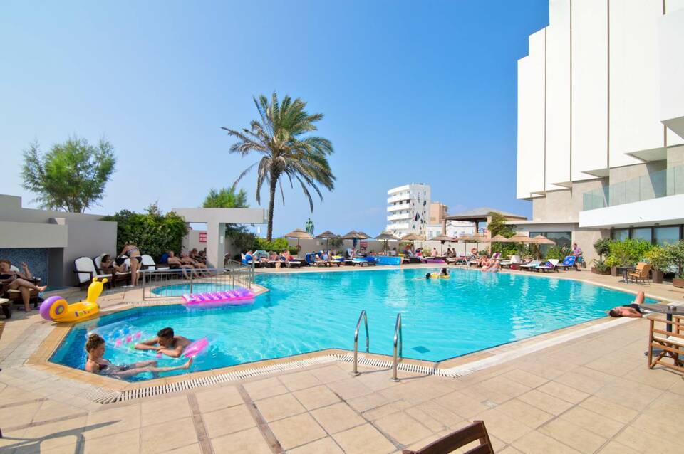 Blue Sky City Beach Hotel 5