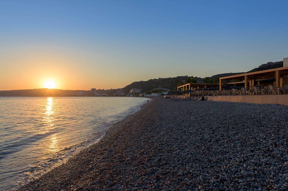 Avra Beach Resort Hotel & Bungalows 1