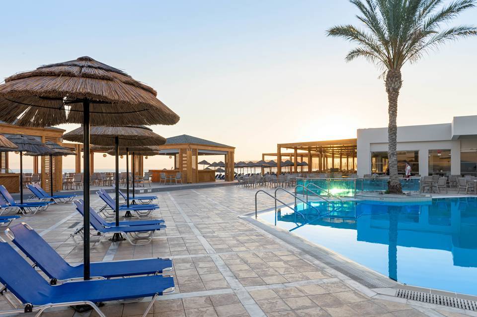 Avra Beach Resort Hotel & Bungalows 3