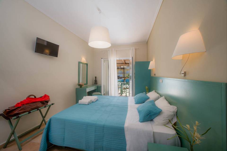 Zefyros Eco Resort 5