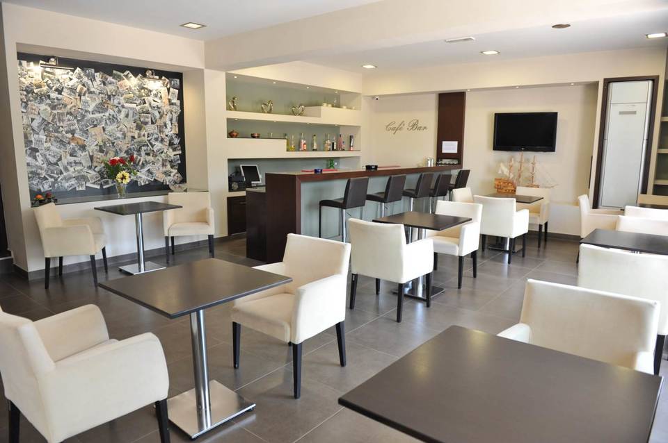Maritime Hotel Apartments 5