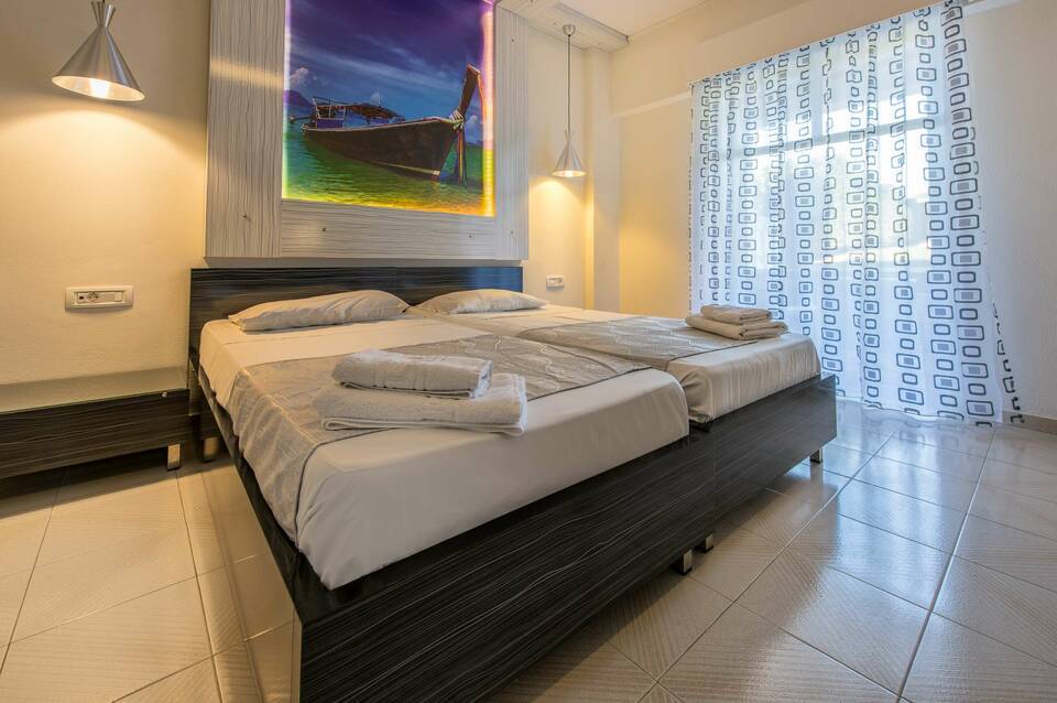 Golden Sun Hotel 3