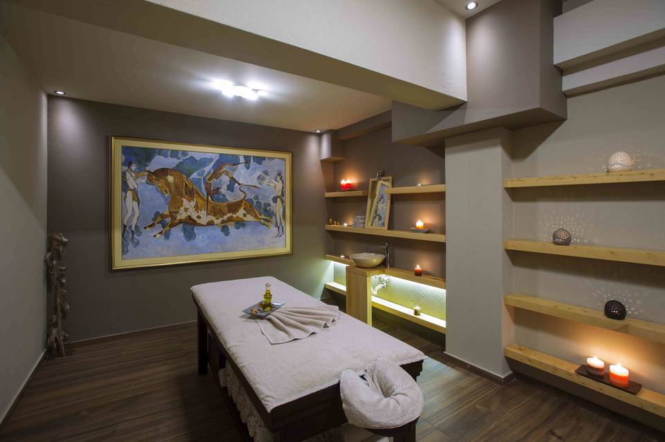 Atlantis Beach Hotel & Spa 3