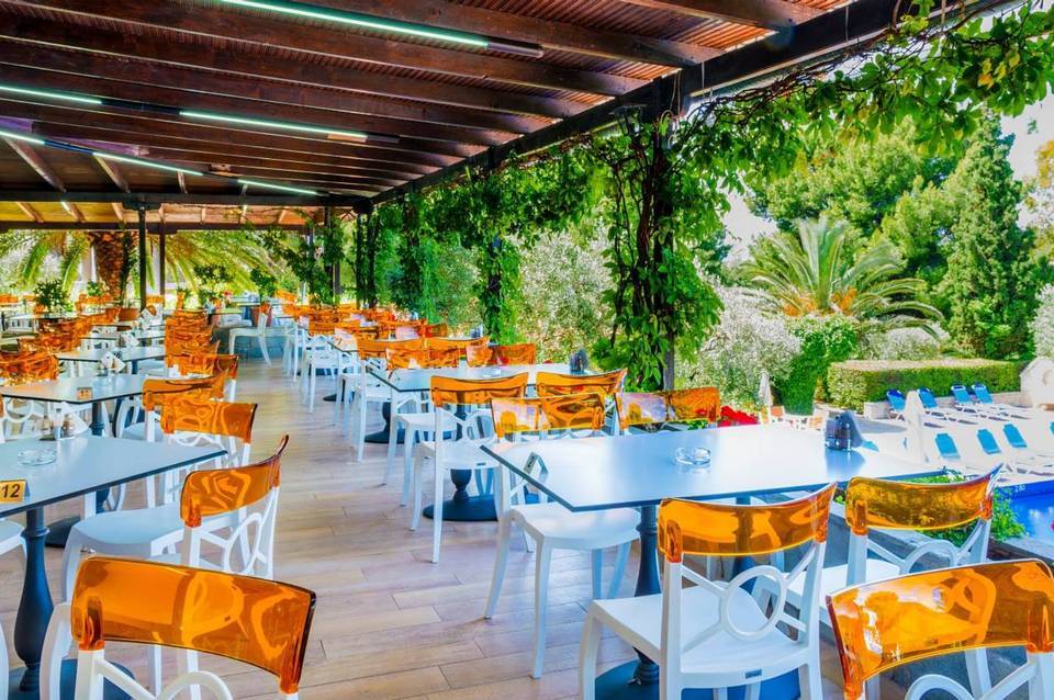 Philoxenia Hotel 4
