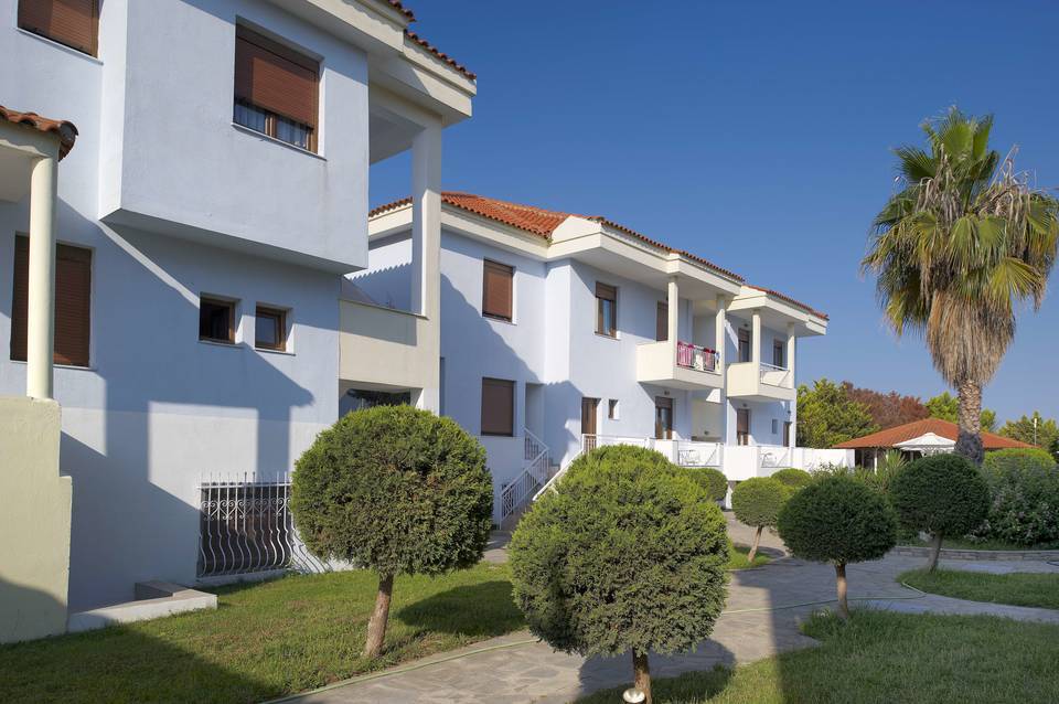 Acrotel Lily Ann Village 5