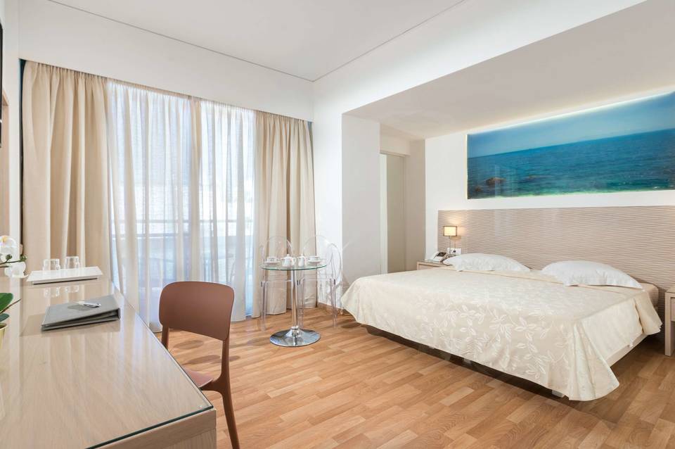 Alexandra Hotel 4