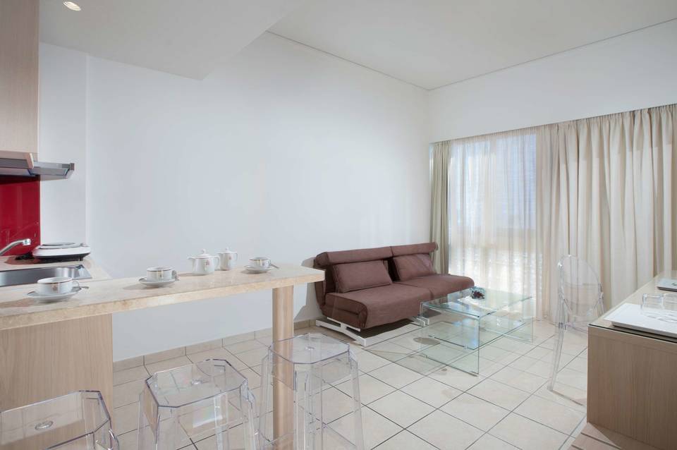 Alexandra Hotel 5
