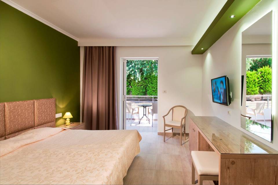 Alexandra Beach Hotel 2