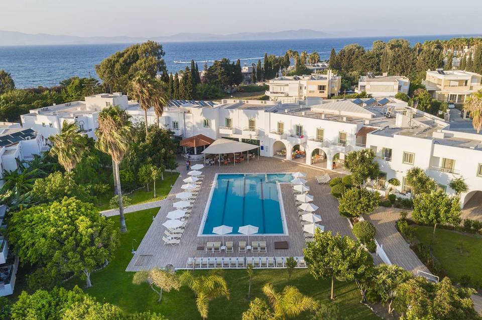Alexandra Beach Hotel 4