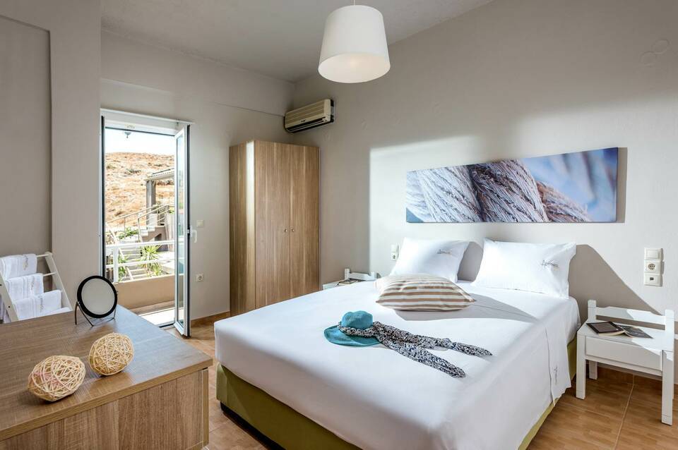 Anemos Inn by Estia 1