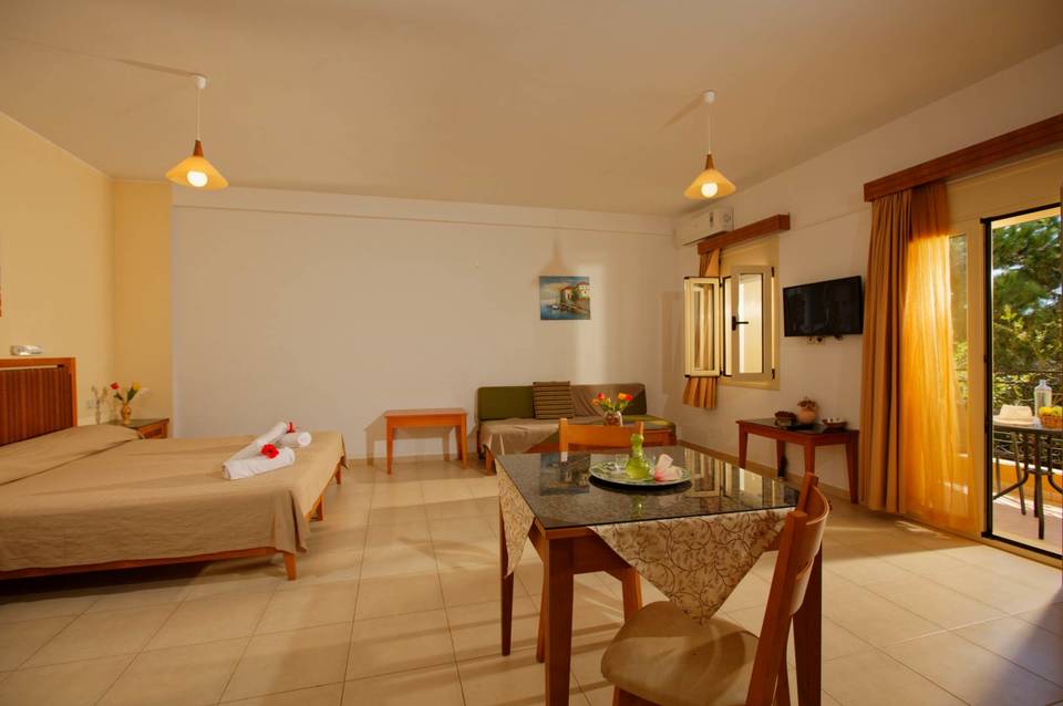 Fotis Studios & Apartments 1