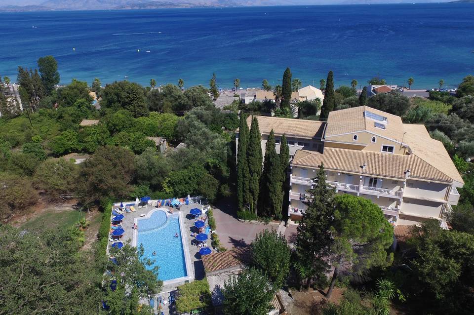 Ipsos Beach Hotel 4