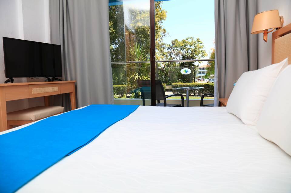 Blue Bay Beach Resort 5