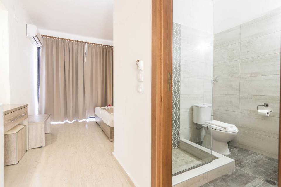 Tivoli Hotel 4