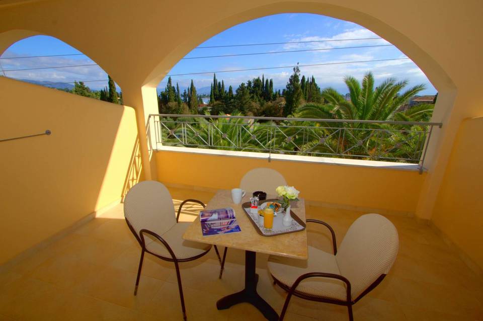 Art Hotel Debono 2