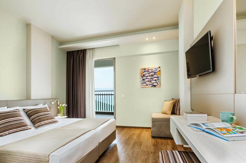 Ammon Zeus Luxury Beach Hotel 4