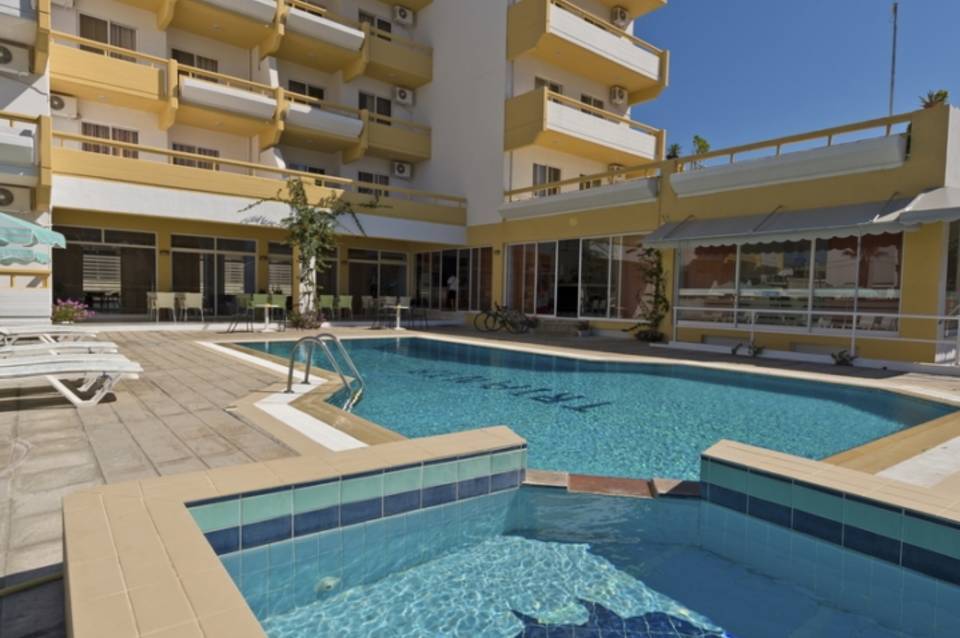 Trianta Hotel 2