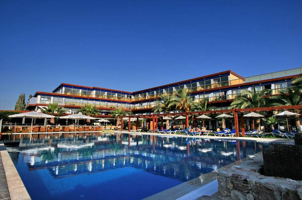 All Senses Ocean Blue Seaside Resort & Spa 1