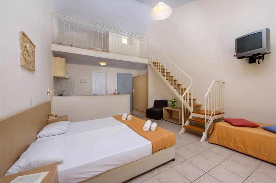Olympion Village Hotel 3
