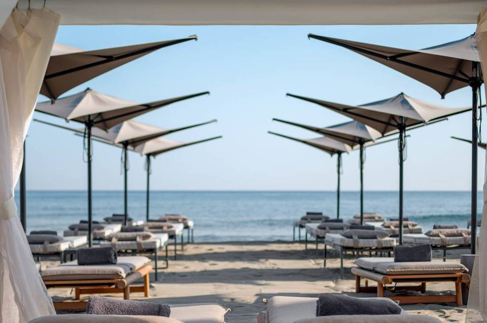 Ikones Seafront Luxury Suites 1