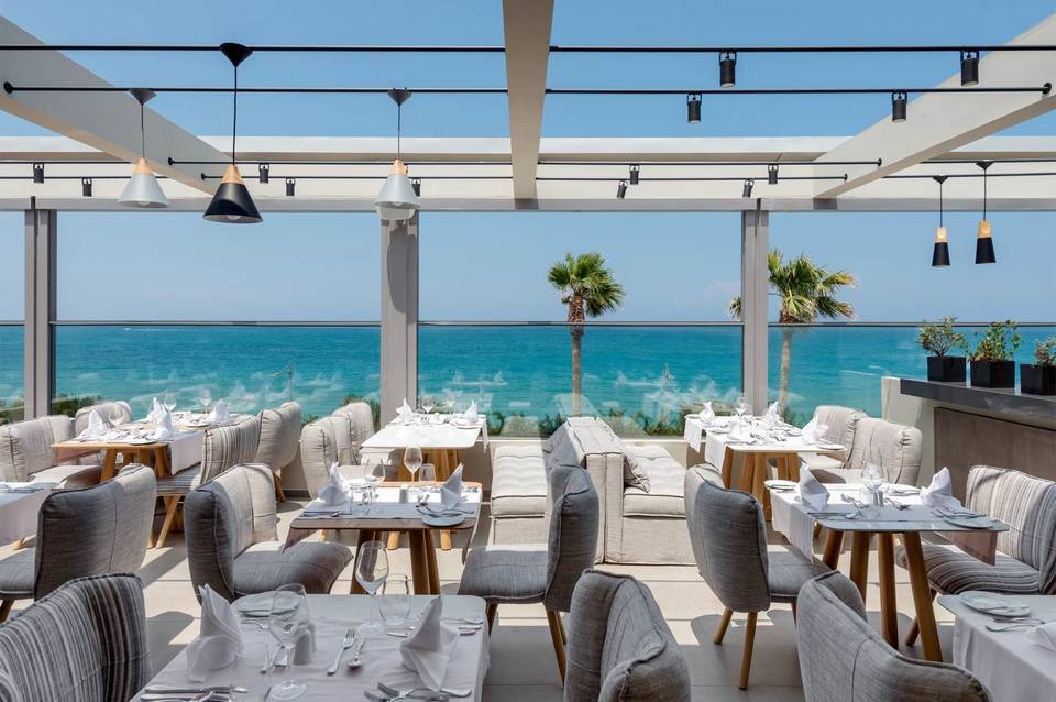 Ikones Seafront Luxury Suites 5