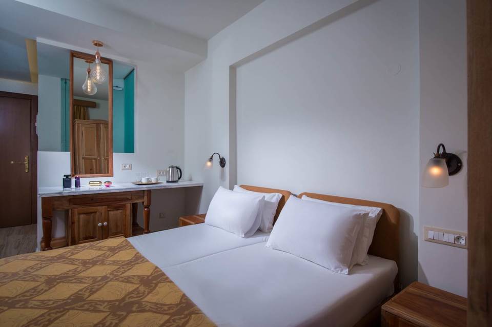 Anesis Blue Boutique Hotel 4