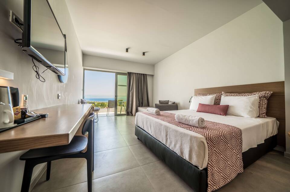 Harmony Crest Resort & Spa 5