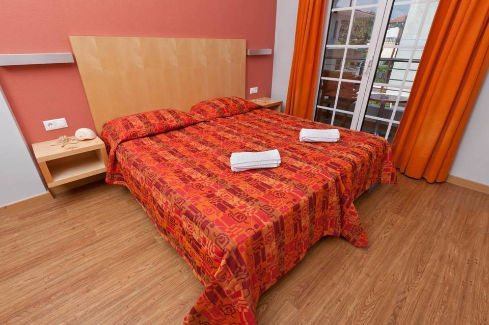 Kronos Hotel 4