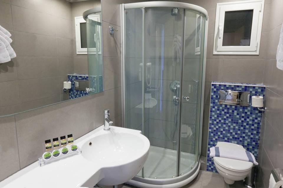 Kronos Hotel 5