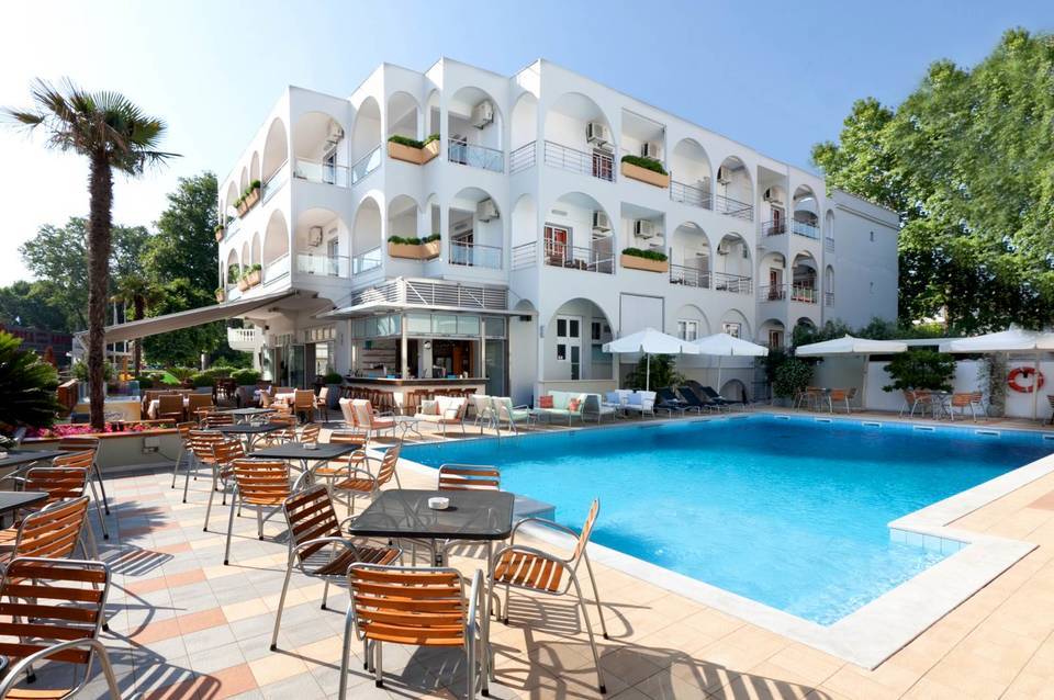 Kronos Hotel 1
