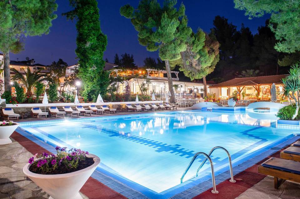 Porfi Beach Hotel 5