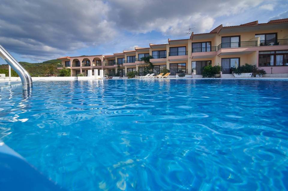 Toroni Blue Sea Hotel 1