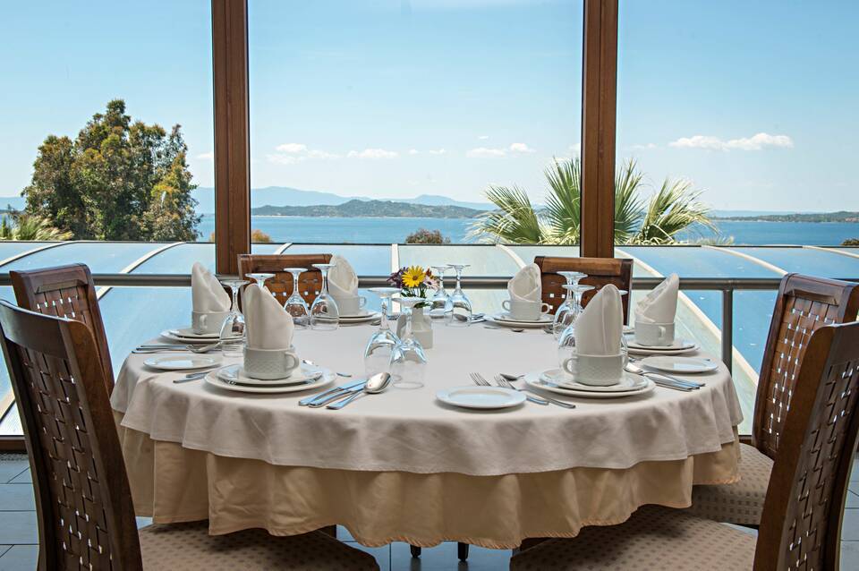 Aristoteles Holiday Resort & Spa 2