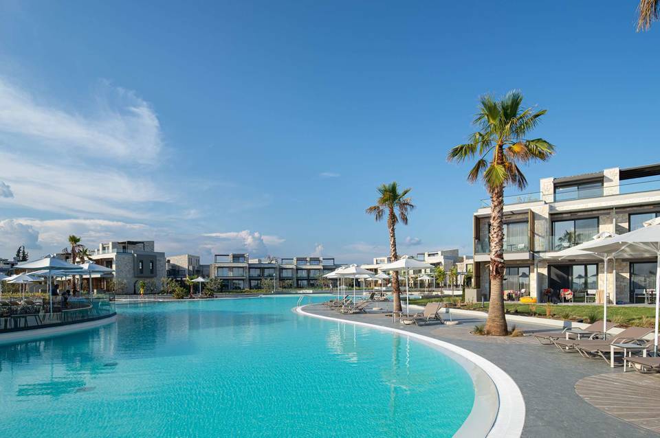 Portes Lithos Luxury Resort 1
