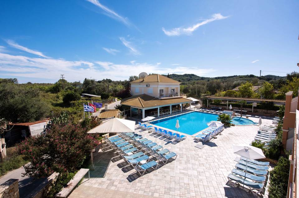 Kavos Plaza Hotel 1