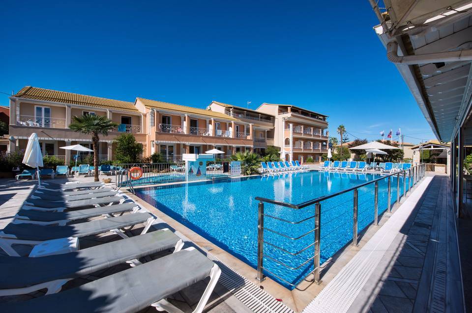 Kavos Plaza Hotel 2