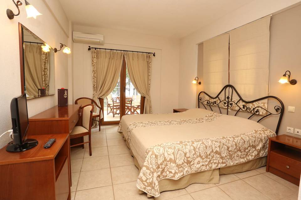 Country Inn Hotel 3