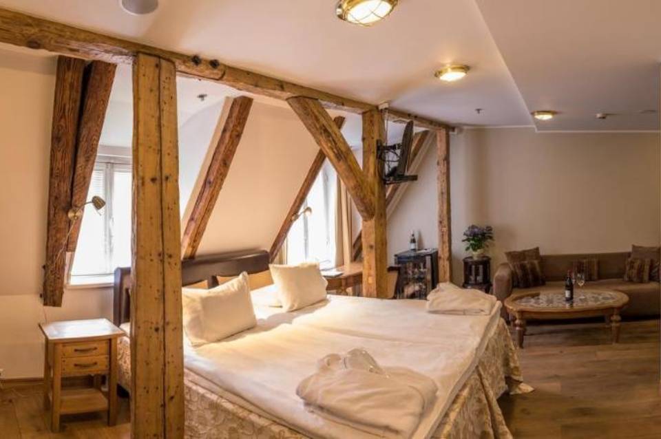 Hotel Cru 1