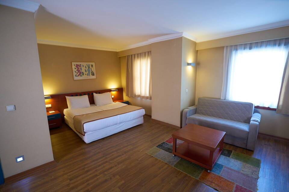 Feronya Hotel 4