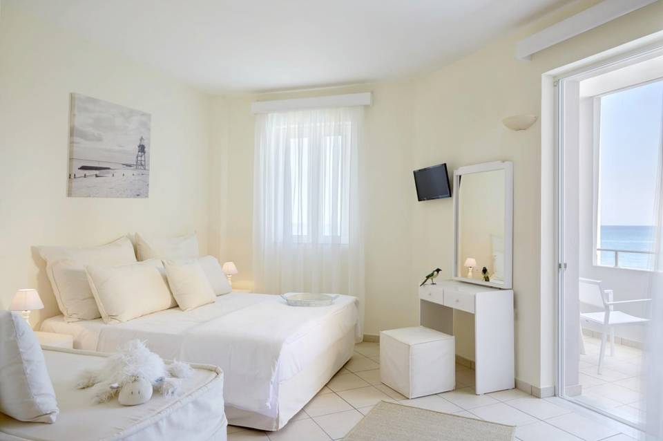 Petradi Beach Lounge Hotel 5