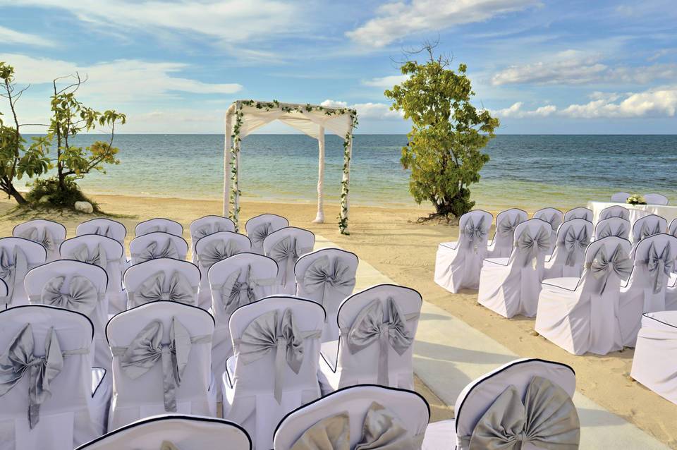Iberostar Waves Rose Hall Beach 4