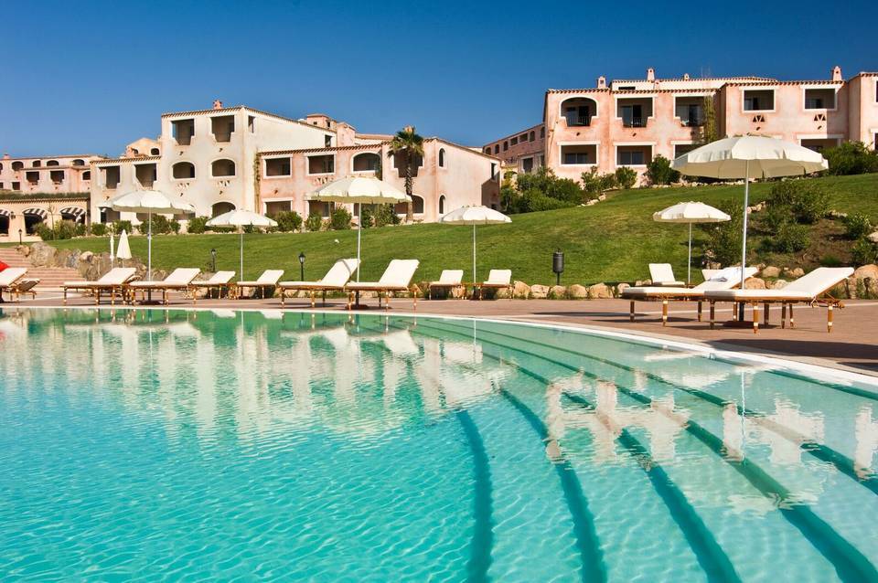 Colonna Resort 1