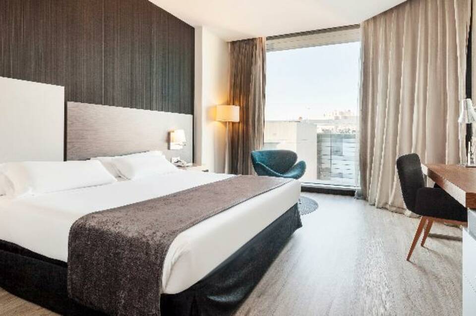 Hotel ILUNION Atrium 4