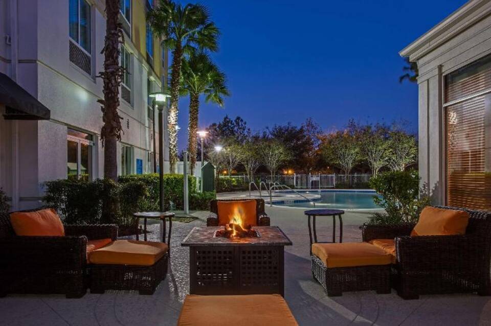 Hilton Garden Inn Orlando at SeaWorld 4