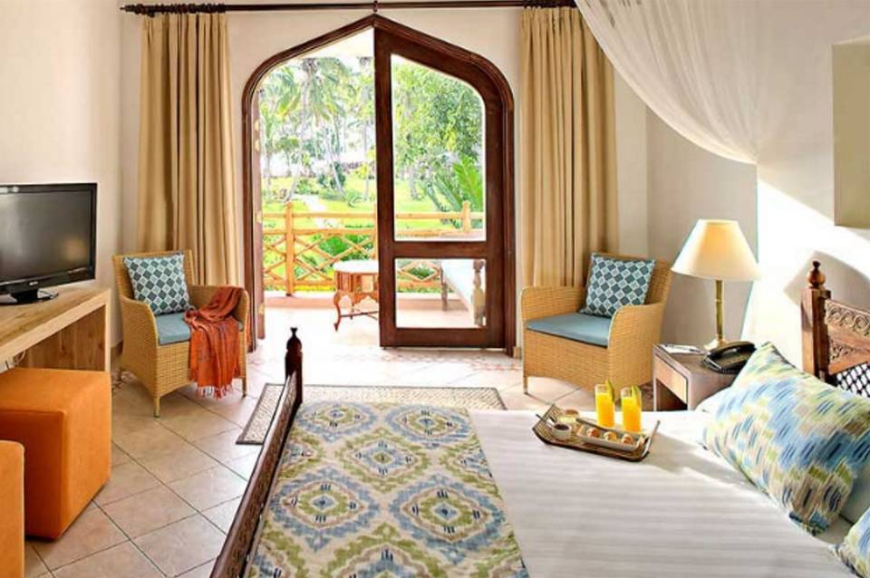 Bluebay Beach Resort and Spa 2