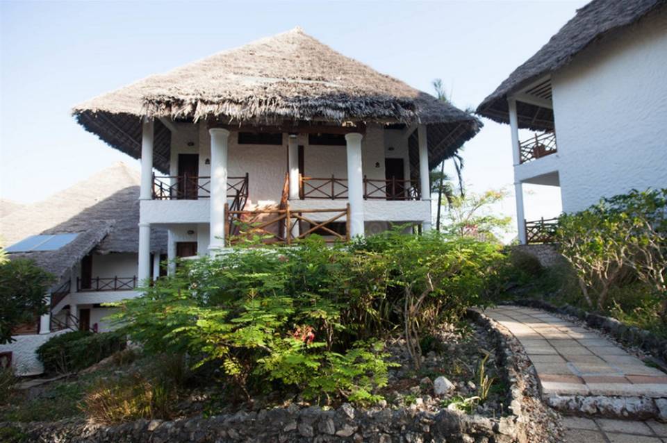 Bluebay Beach Resort and Spa 5